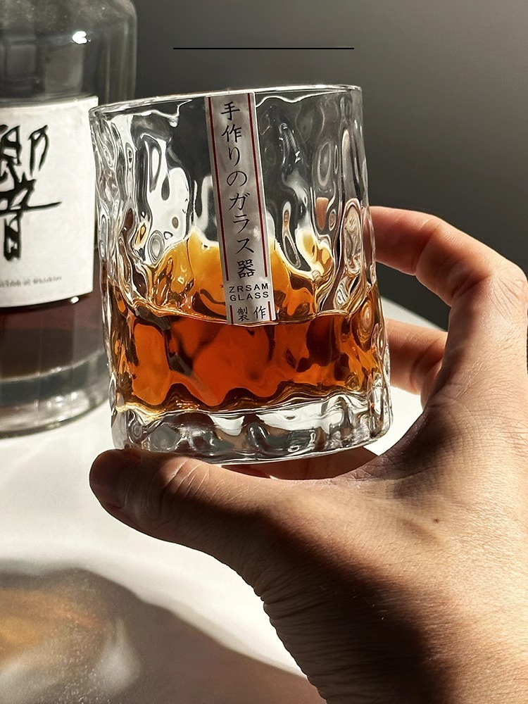 Copo de Vidro Vietnamita Artes - Wine Beer The Whiskey avaliação e preço